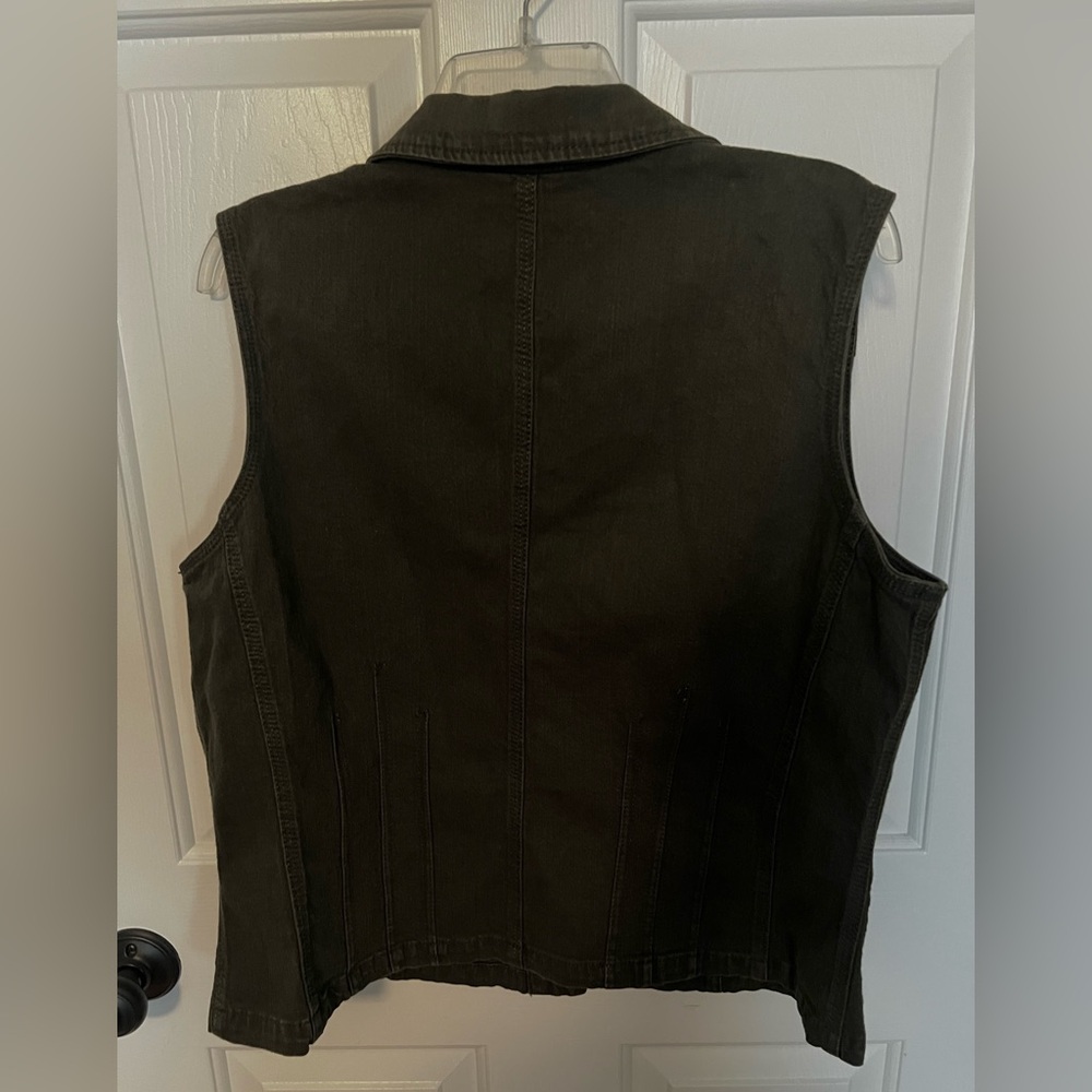 Chico's Platinum Khaki Green Cotton-Blend Vest - Picture 3 of 7